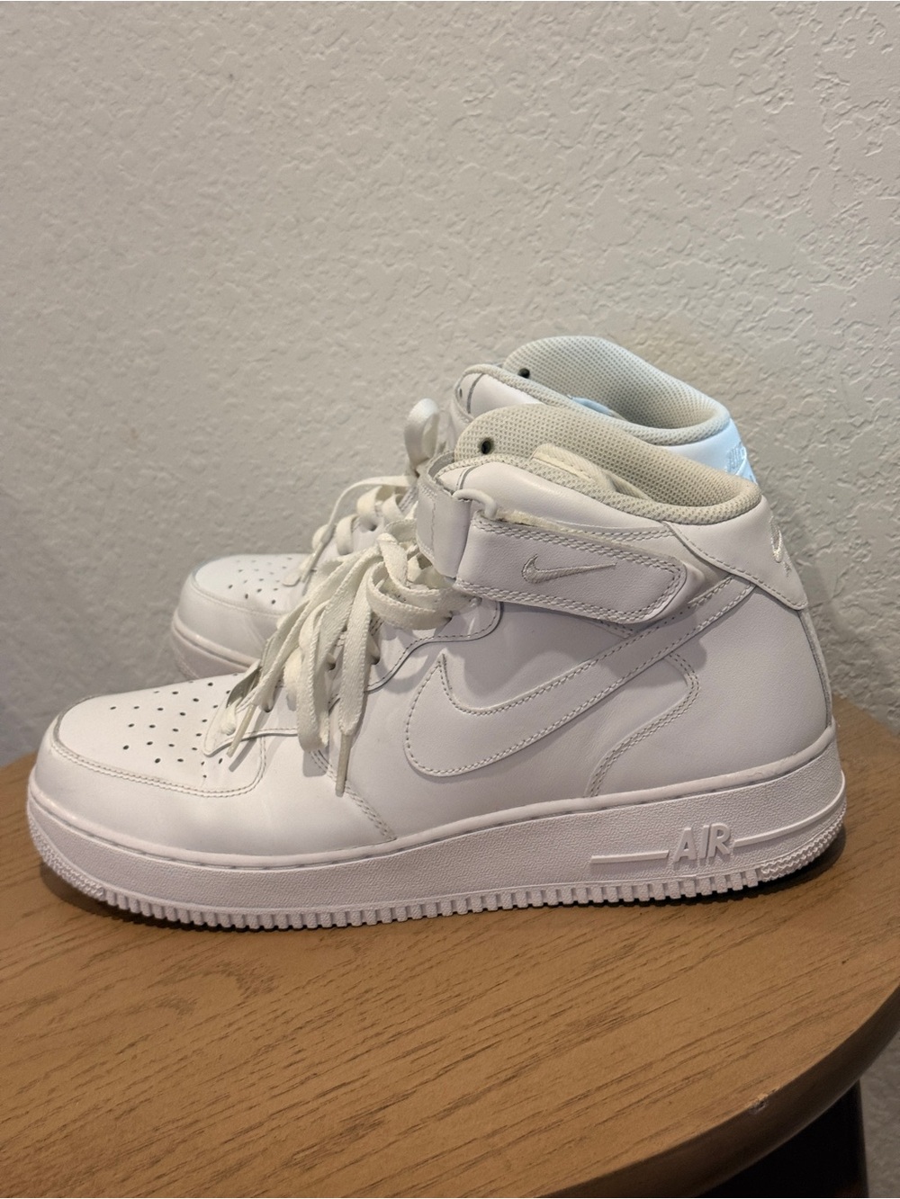 Nike‎ Kids White High-Top AF1 Sneakers
